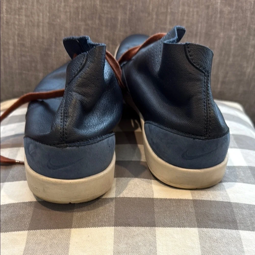 Nike Navy Leather Chukka Boots with Brown Laces